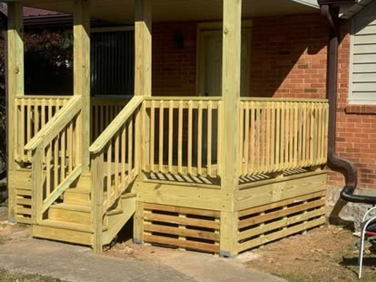 Custom deck and covered porch build in Clarksville, TN by JM Home and Property Services (4)