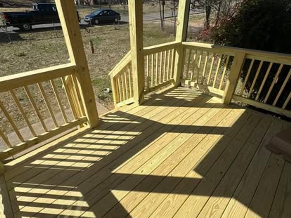 deck and porch build in Clarksville, TN by JM Home and Property Services (9)